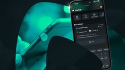 Móvil mostrando la nueva App nativa de SpeedyBet.es.