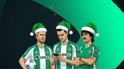 Jugadores del Real Betis con gorros de Papá Noel