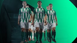 Jugadores emulando la plantilla del Real Betis